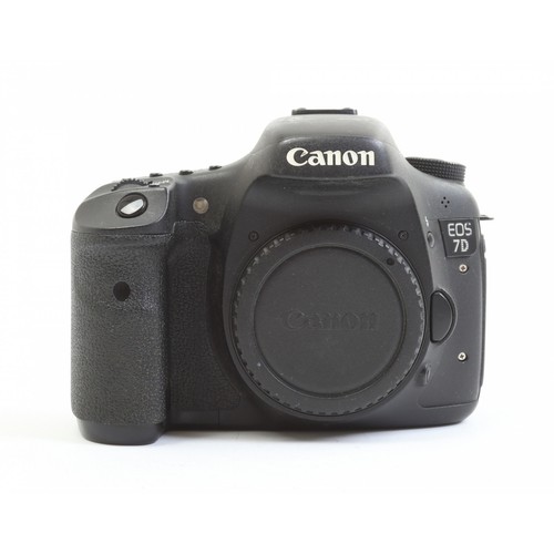 Canon eos tsd scatti - +,
