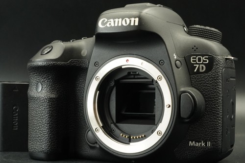 Canon eos mark dslr - canon,